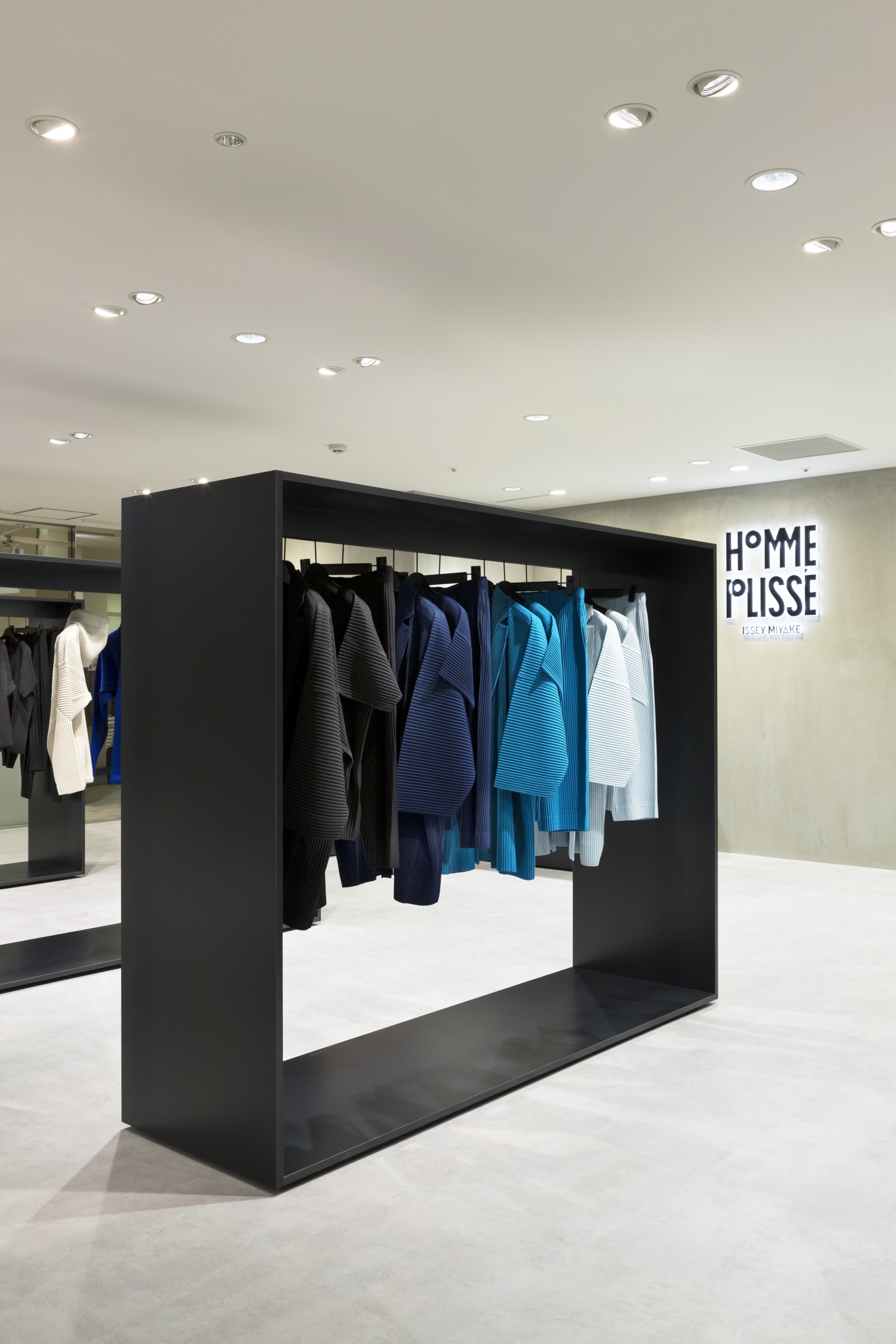 Homme PlissÉ Issey Miyake Hakata Hankyu Department Store Naoto