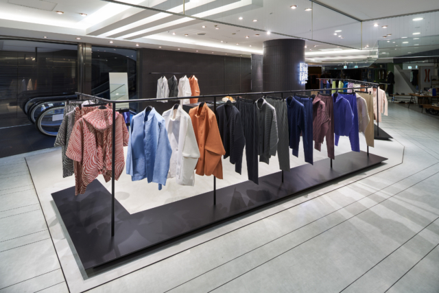 Issey miyake discount outlet osaka